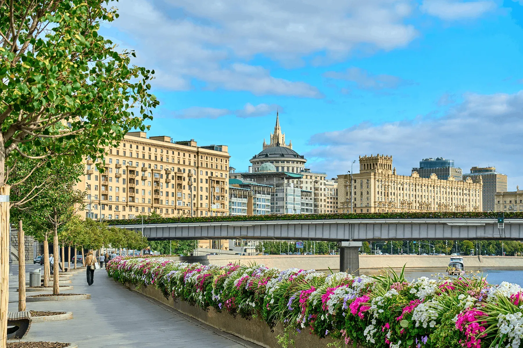Krasnopresnenskaya Embankment Moscow