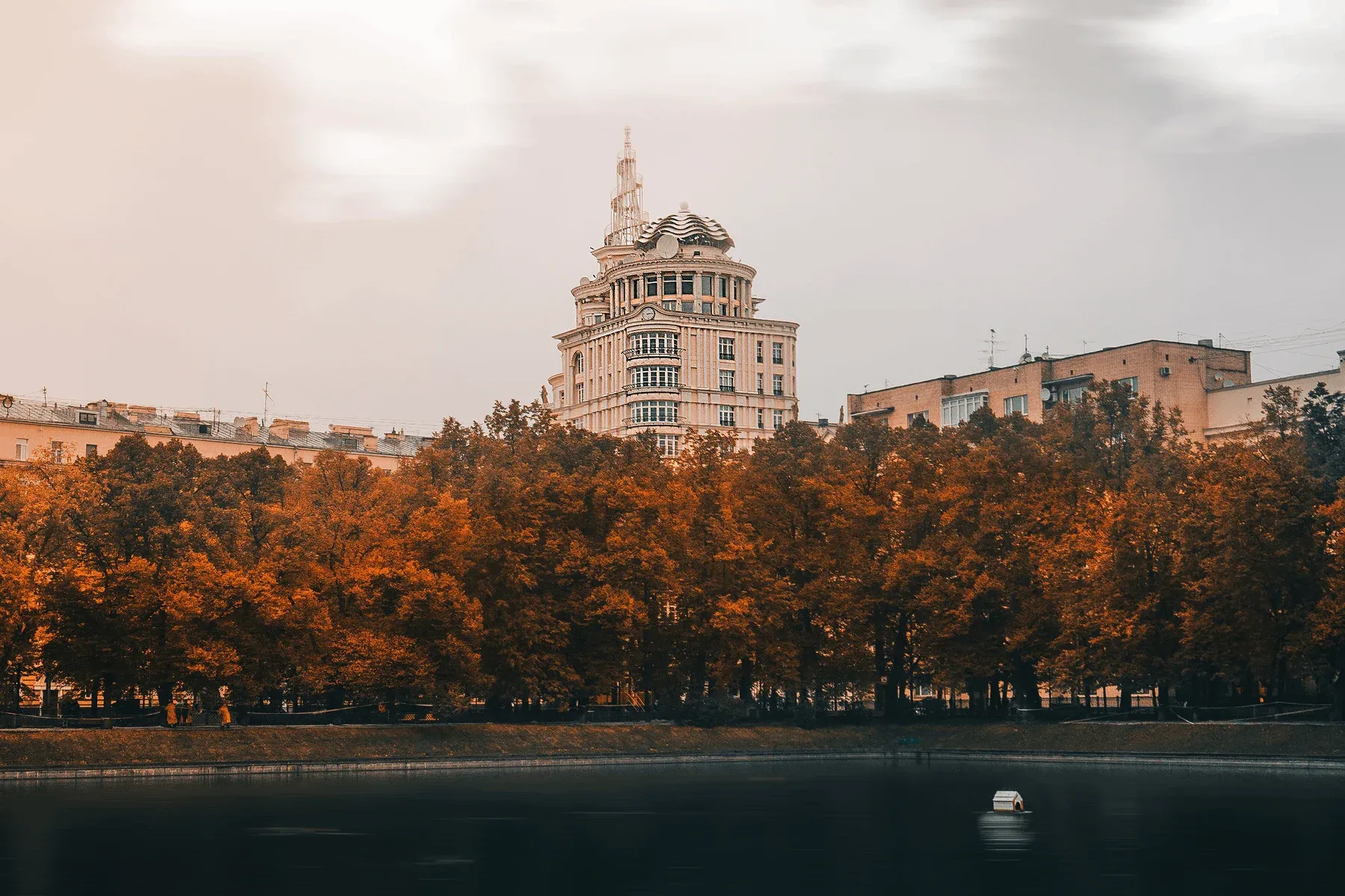 Патриаршие пруды осень МТ
