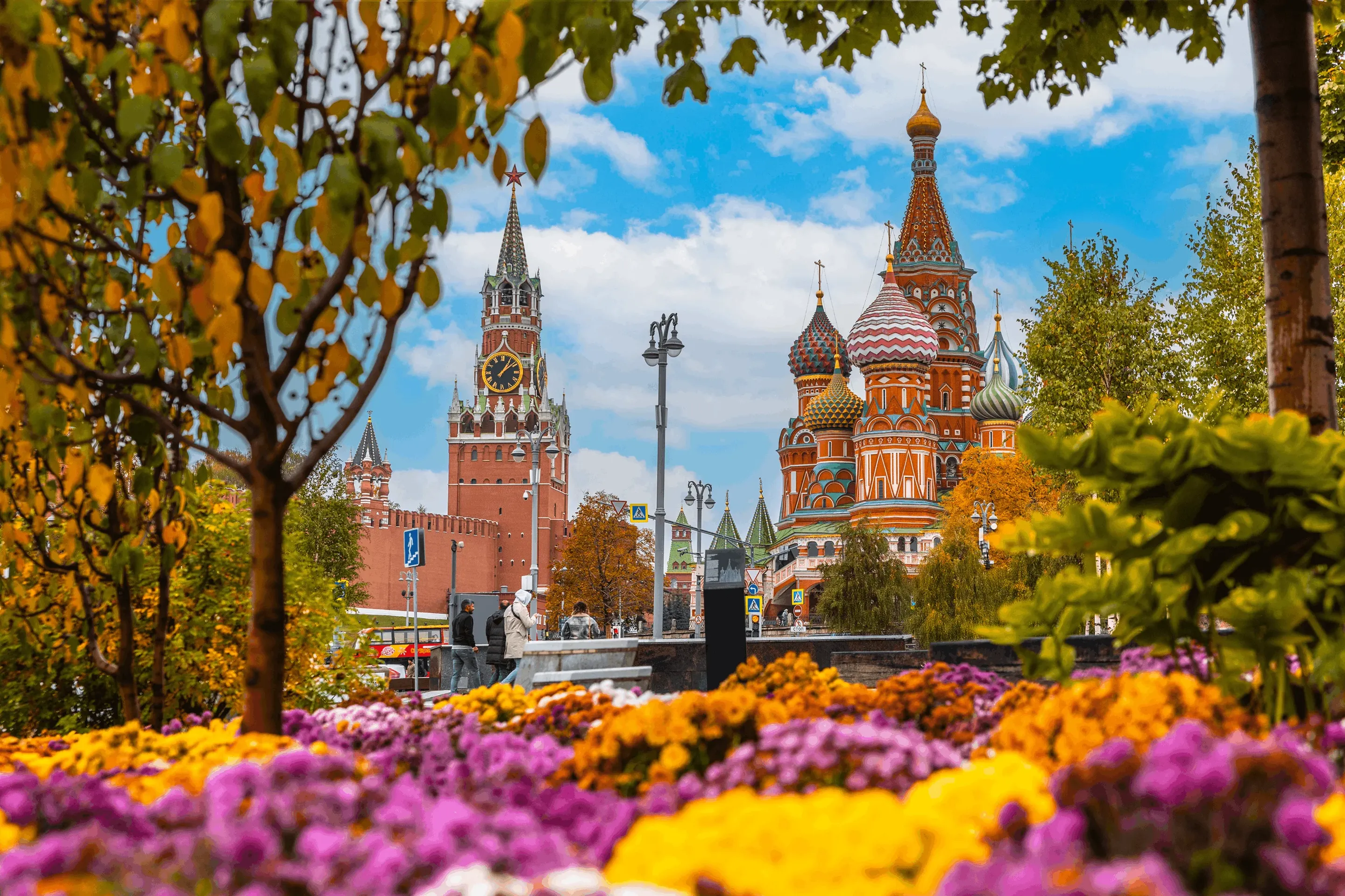 Зарядье осень кремль красная площадь